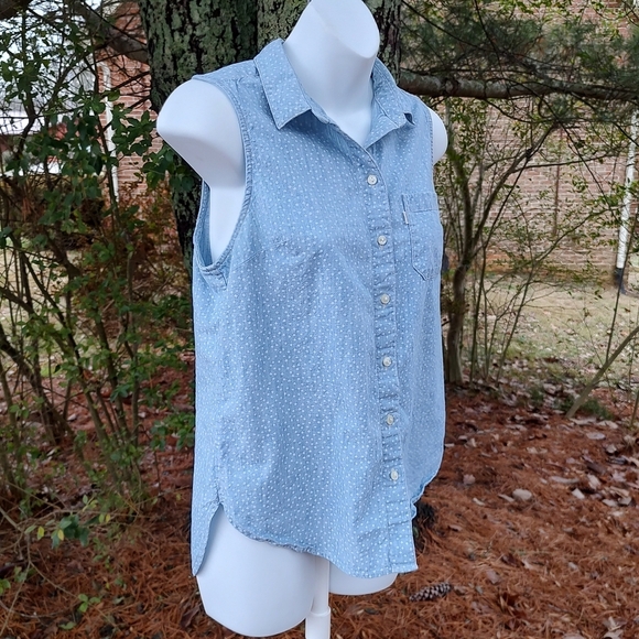 Vintage 90's Levi's Women's Sleeveless Button Up Blue Polka Dot Shirt Size Small - Picture 4 of 9